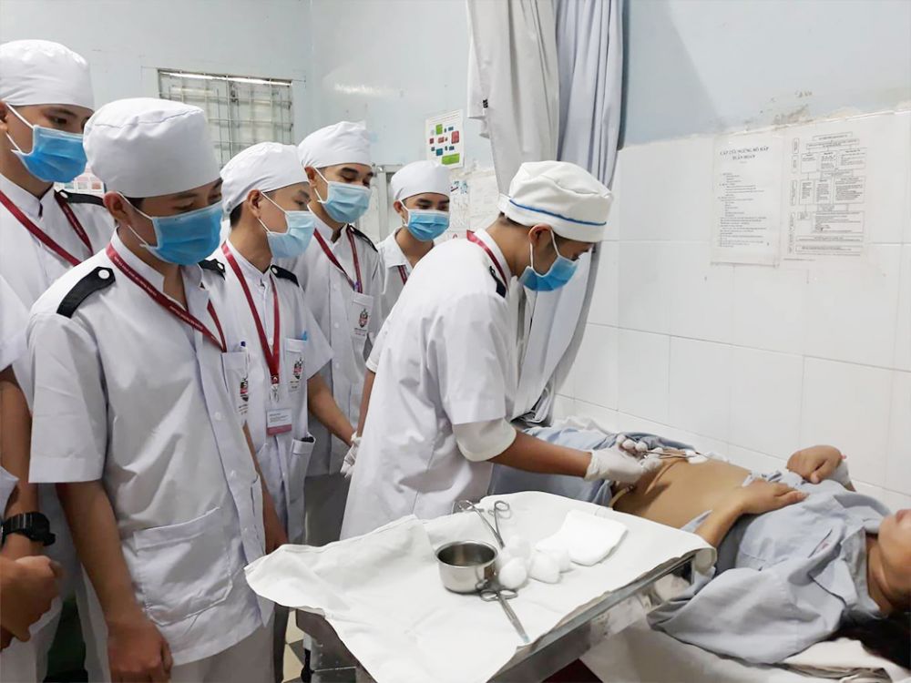 Tại sao doanh nghiệp chuộng tuyển dụng sinh viên Trung cấp?