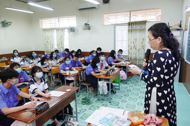 đề thi tuyển sinh lớp 10