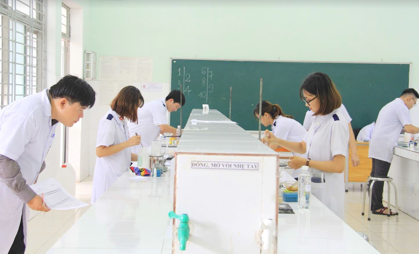 hướng dẫn làm hồ sơ học trung cấp dược