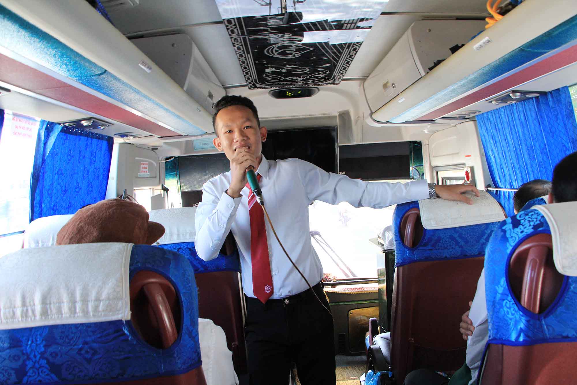 hướng dẫn viên du lịch