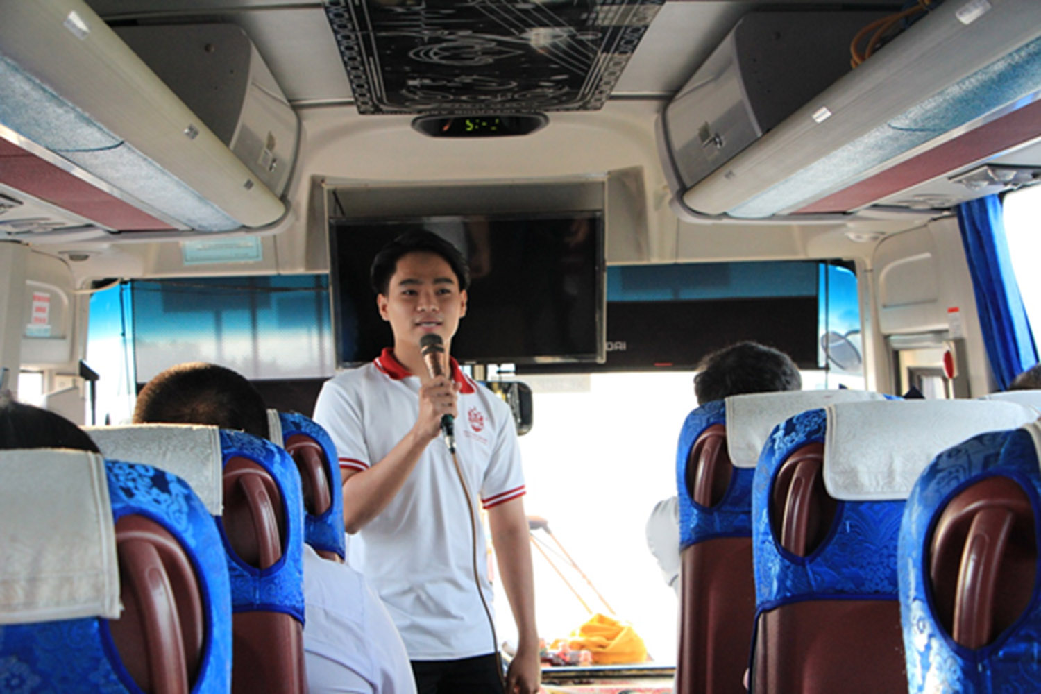 sinh viên ngành hướng dẫn du lịch