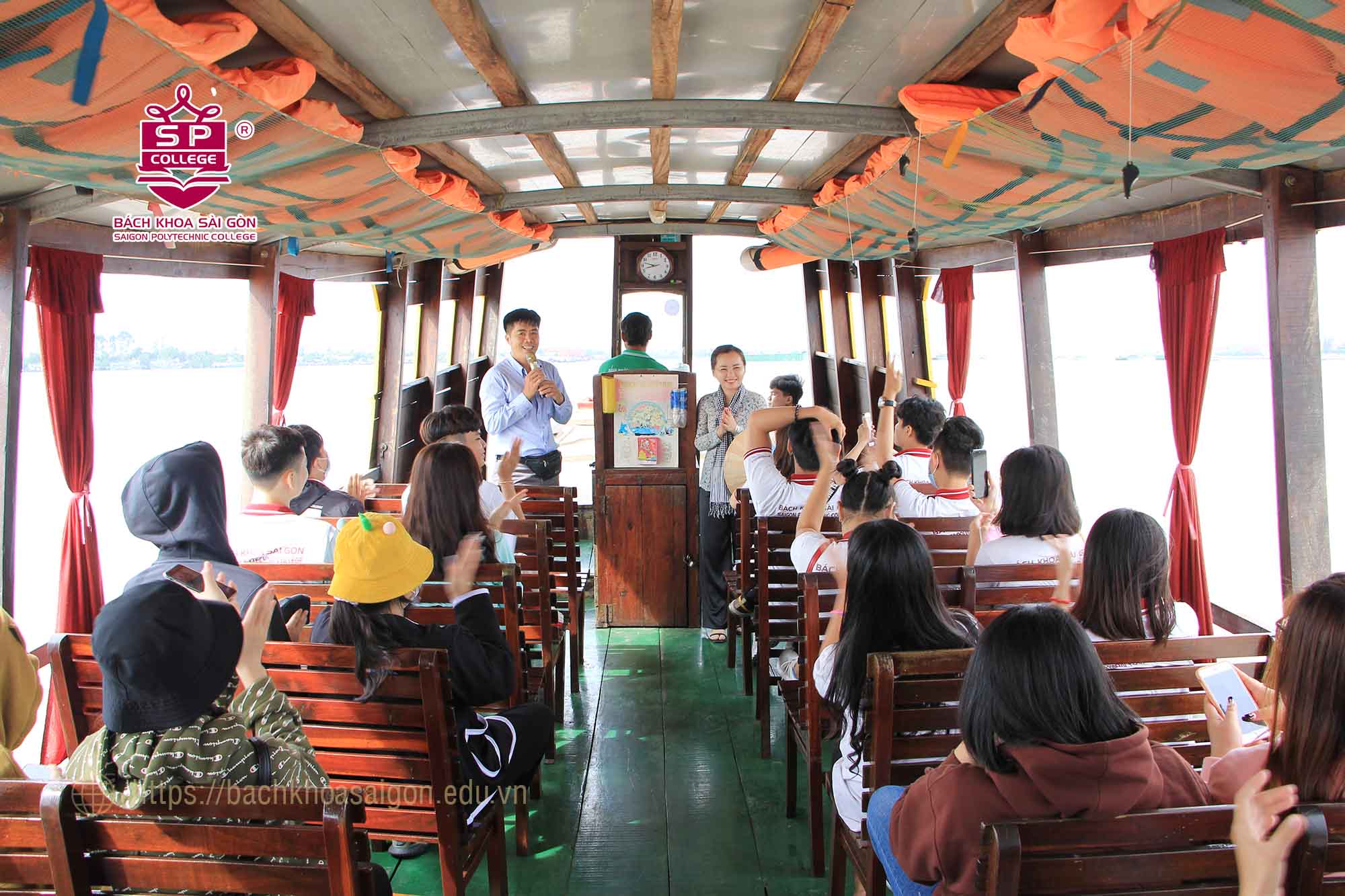 ngành hướng dẫn du lịch