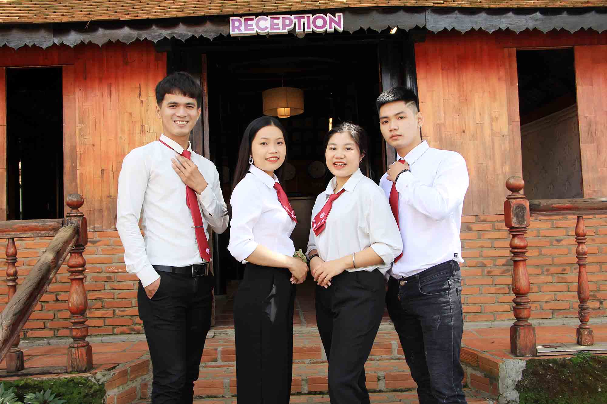 sinh viên ngành hướng dẫn du lịch