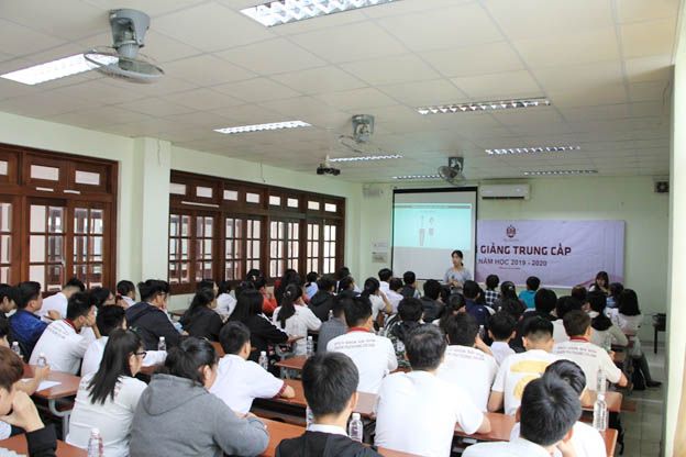 Khai giảng đợt 3/2019 Trường Trung cấp Bách Khoa Sài Gòn 4