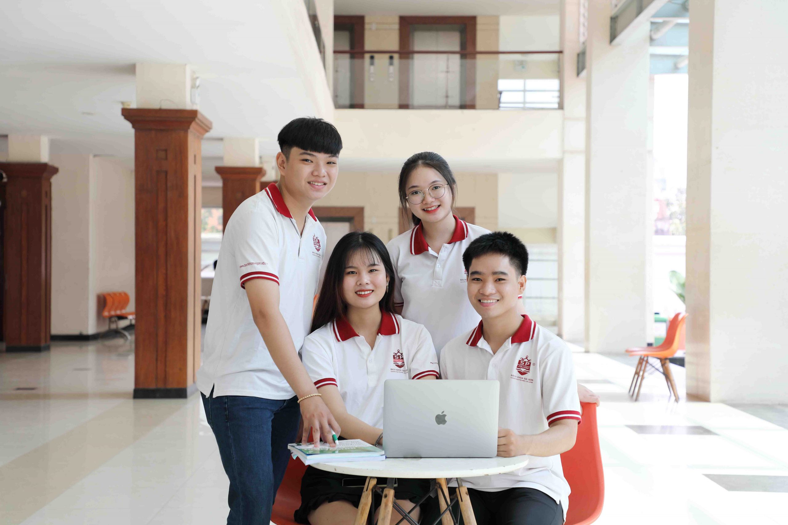 Tuyển sinh trung cấp chính quy