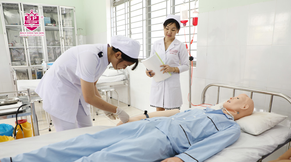 thong bao tuyen sinh trung cap dieu duong nam 2021 tai tphcm