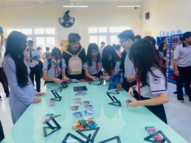 tuyển sinh lớp 10