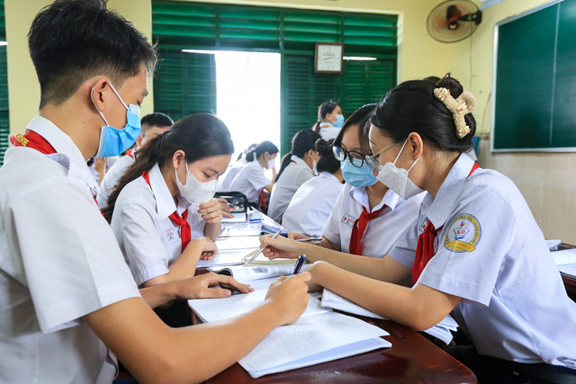 Học sinh lớp 9 TP.HCM đang trong giai đoạn tập trung ôn thi chuẩn bị kỳ tuyển sinh lớp 10 diễn ra ngày 6 và 7.6
